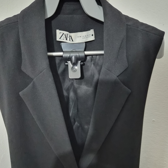 ZARA Black Sleeveless Tailored Blazer Vest - Picture 3 of 6